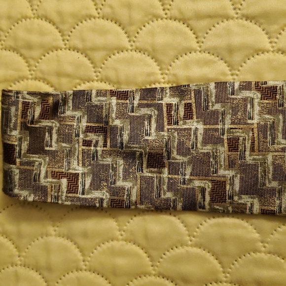 Neck Tie - Picture 2 of 3